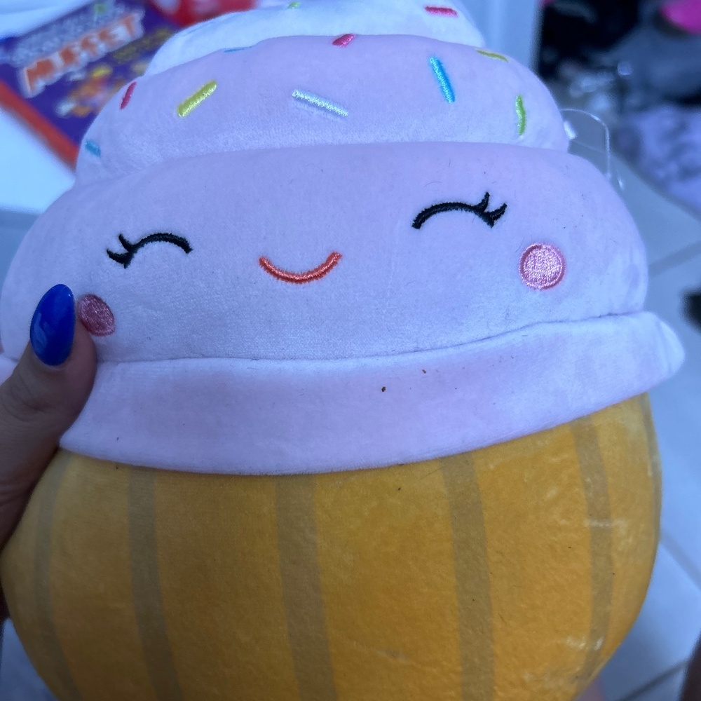 Cupcake Squishmallow